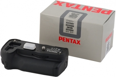 Pentax D-BG4 Battery Grip For Pentax K-7 and K-5 Cameras